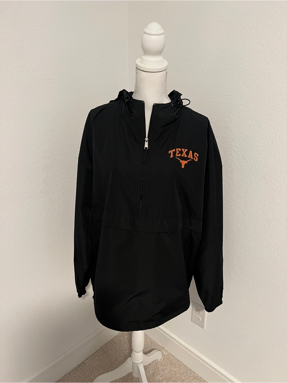 EUC Men’s Champion Texas Longhorns Black Pullover Windbreaker Jacket - 2XL